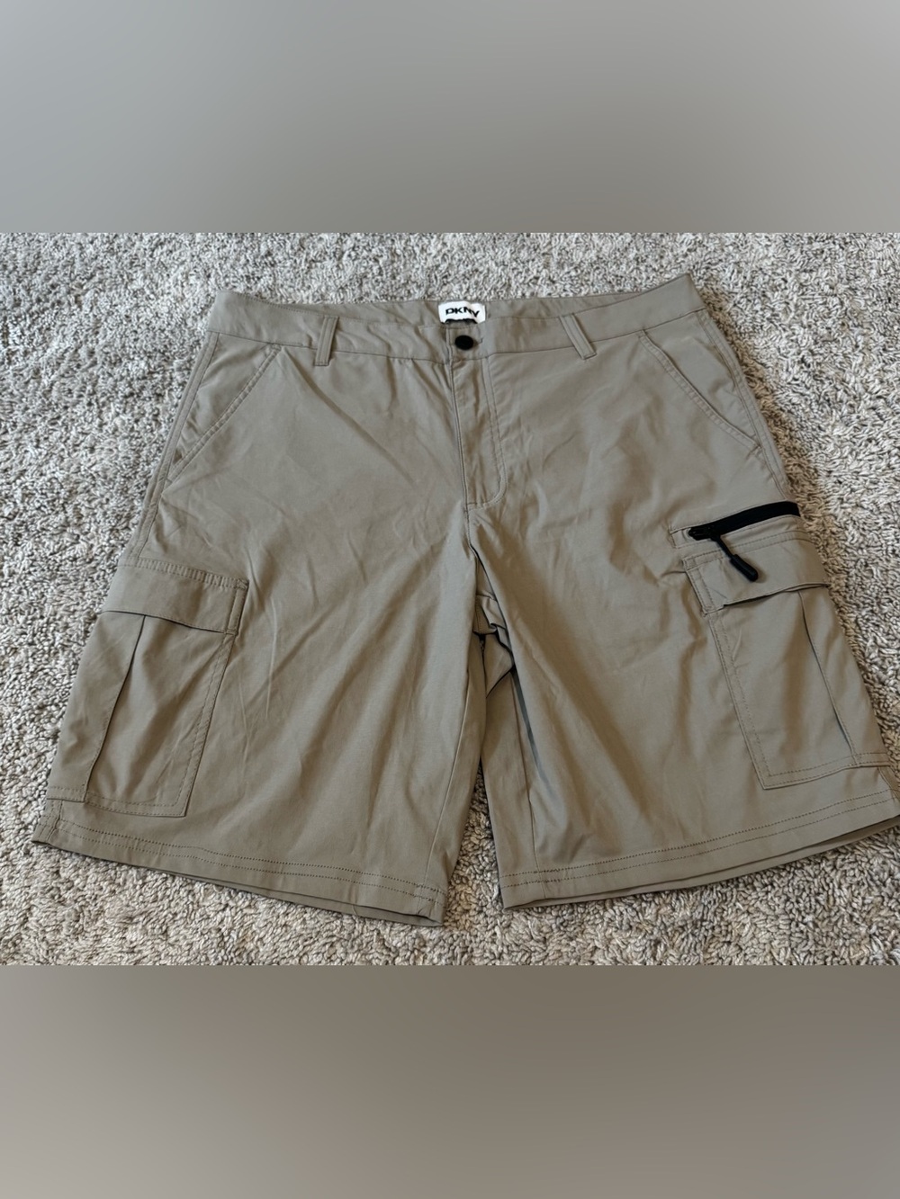 DKNY Men's Tan Cargo Shorts